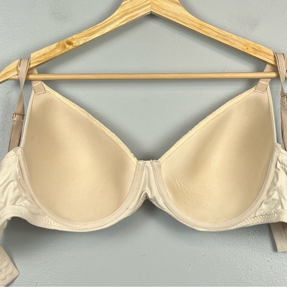 Soma ivory Embraceable Crochet Perfect Coverage underwire bra, 38DD. - Picture 3 of 6